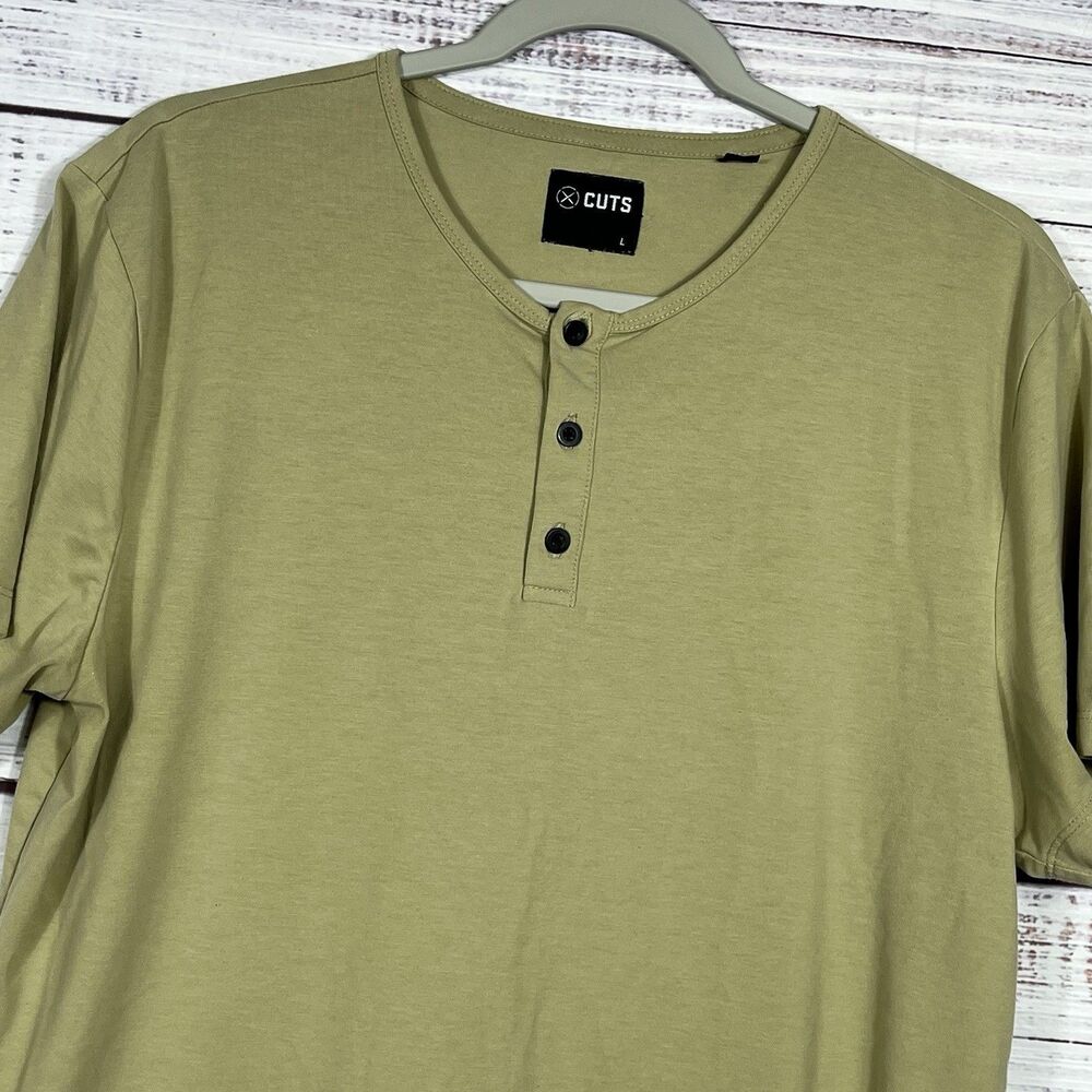 Cuts Clothing Curved Hem Henley Short Sleeve Men’s L Khaki Crew Neck Tan
